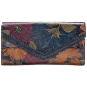 NEW! Patricia Nash Lipari Leather Clutch